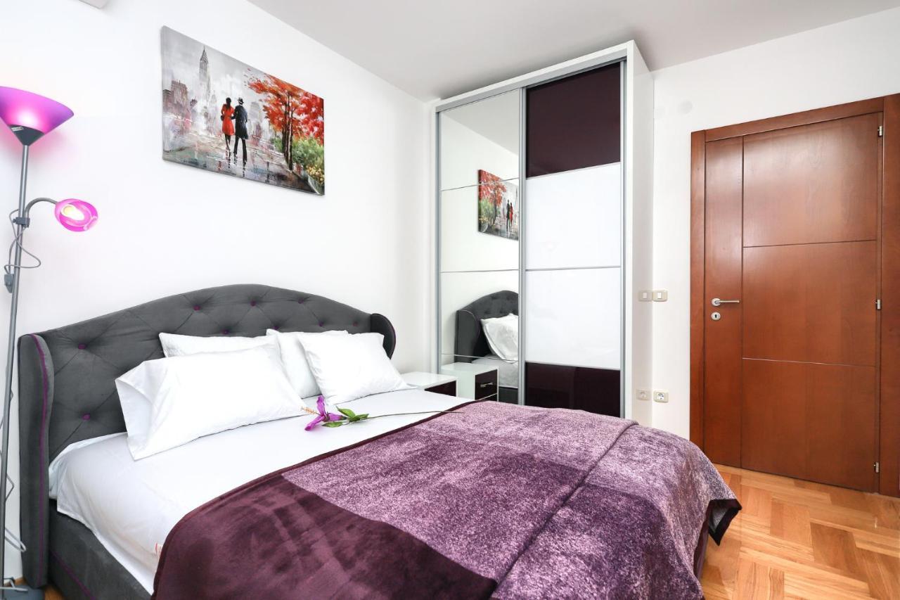 Apartment Anatolia - Mina เบชิชิ ภายนอก รูปภาพ