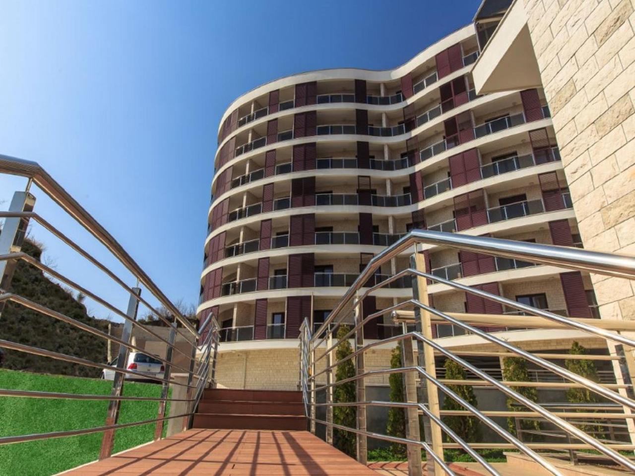 Apartment Anatolia - Mina เบชิชิ ภายนอก รูปภาพ