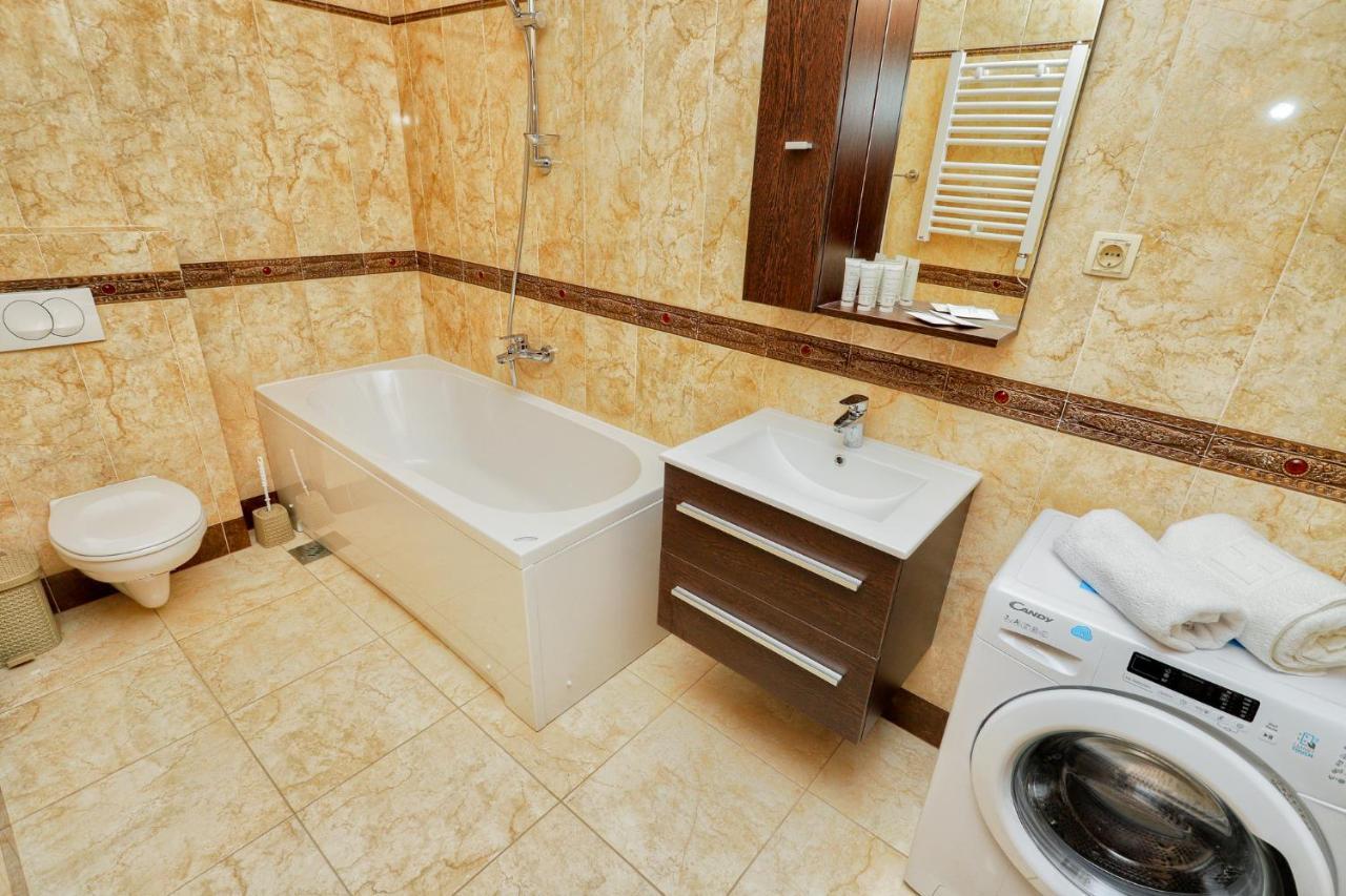 Apartment Anatolia - Mina เบชิชิ ภายนอก รูปภาพ